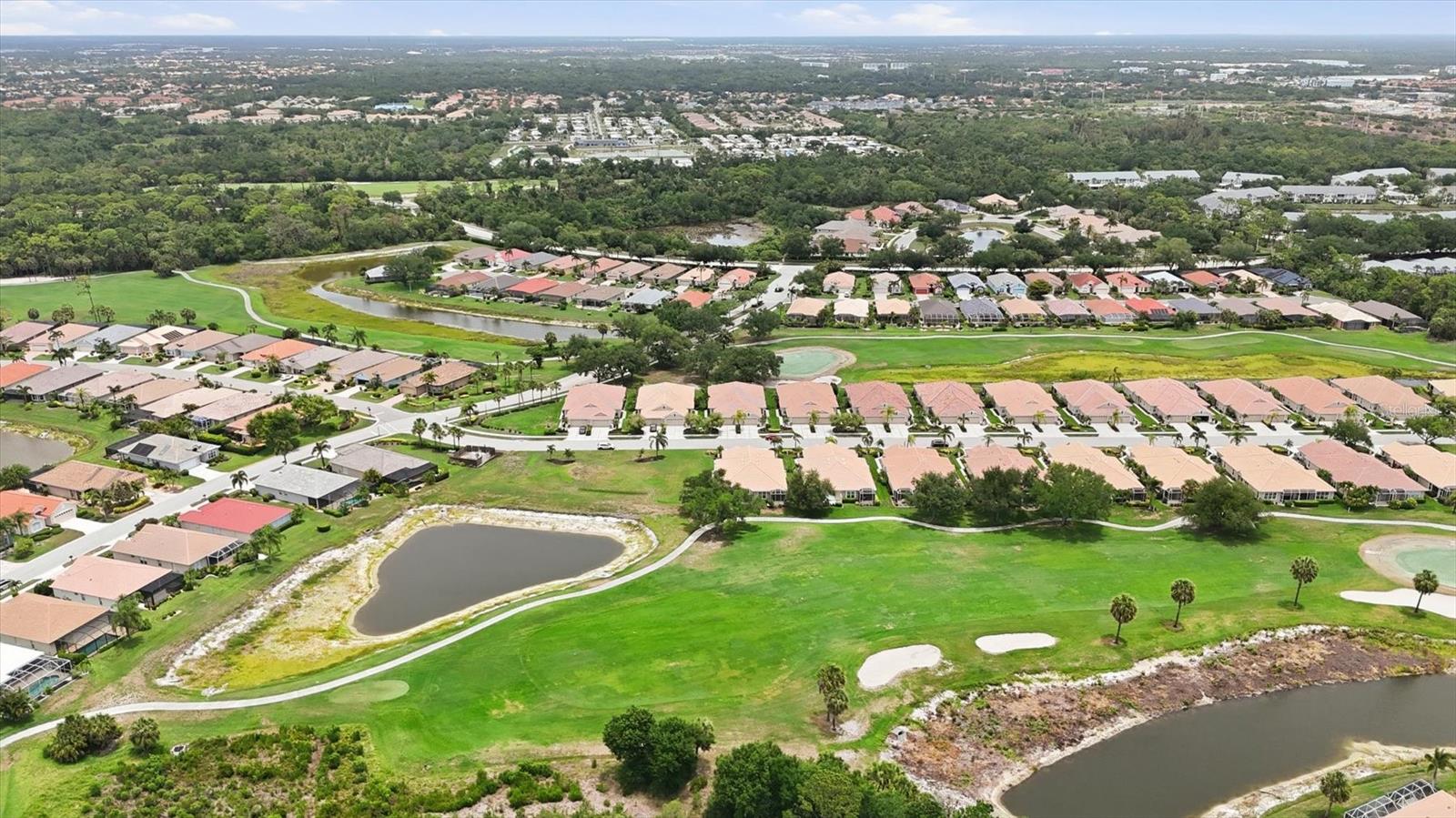 PELICAN POINTE GOLF & CNTRY CL - Residential