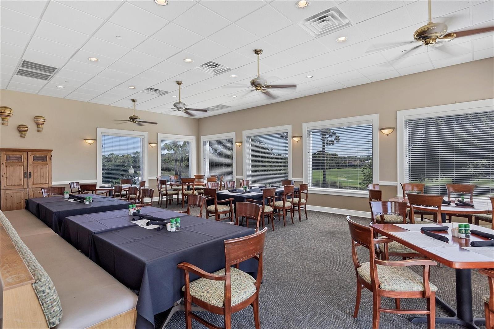PELICAN POINTE GOLF & CNTRY CL - Residential