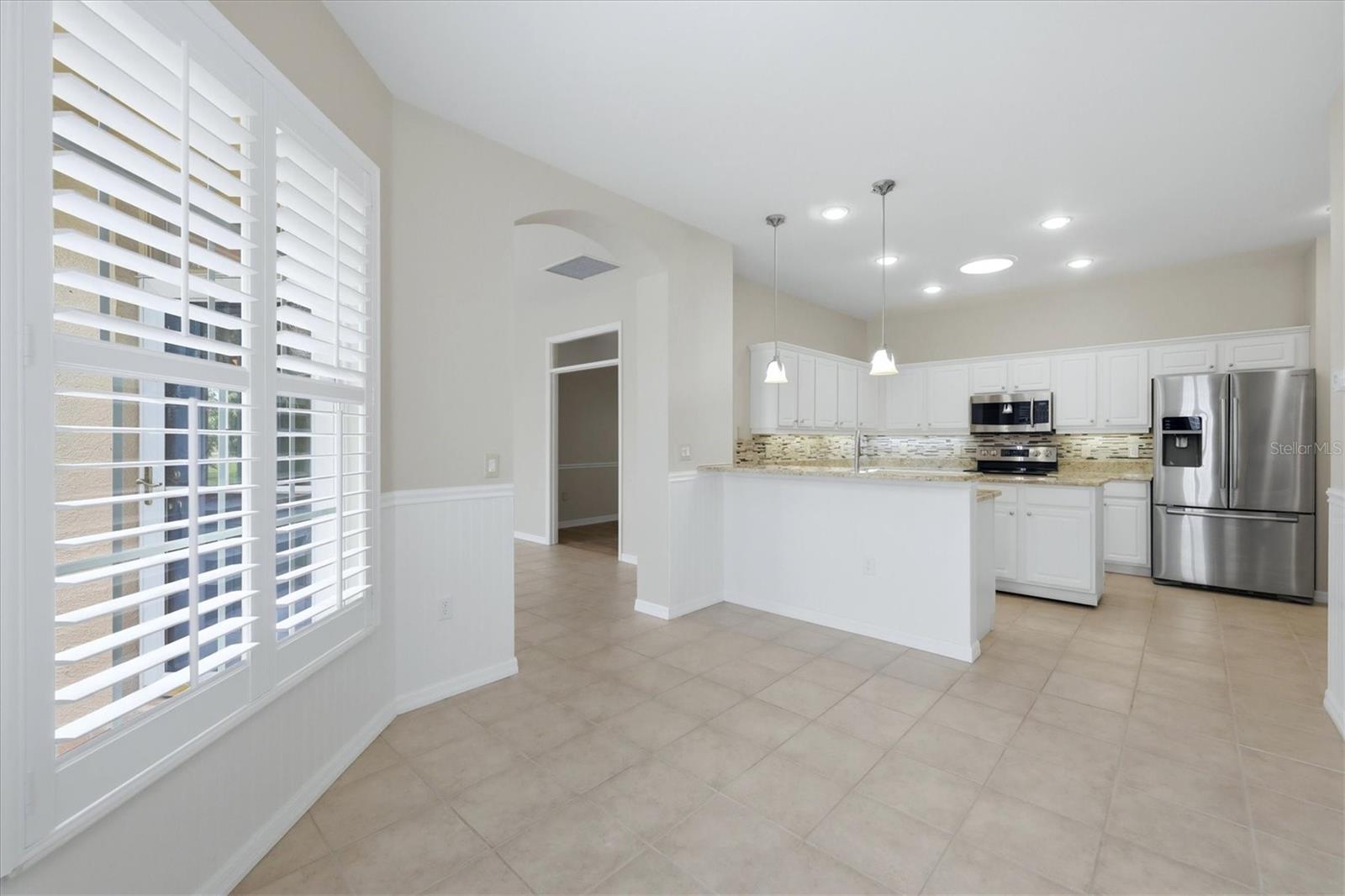 PELICAN POINTE GOLF & CNTRY CL - Residential