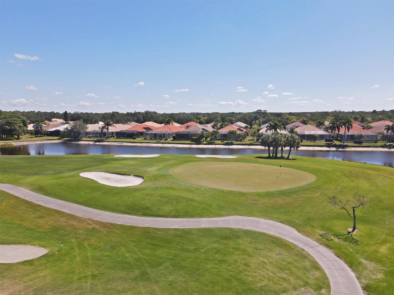 PELICAN POINTE GOLF & CNTRY CL - Residential