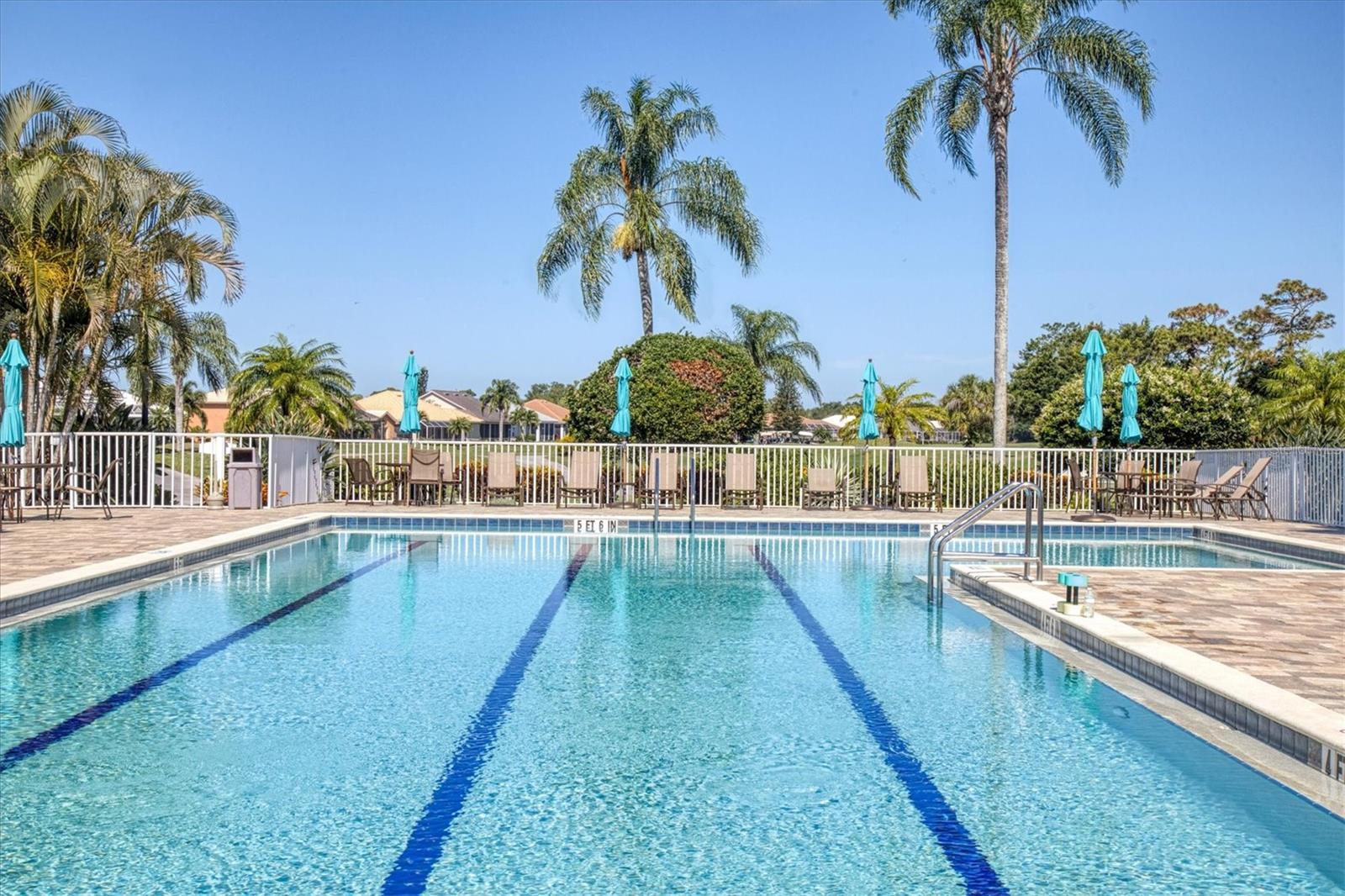 PELICAN POINTE GOLF & CNTRY CL - Residential