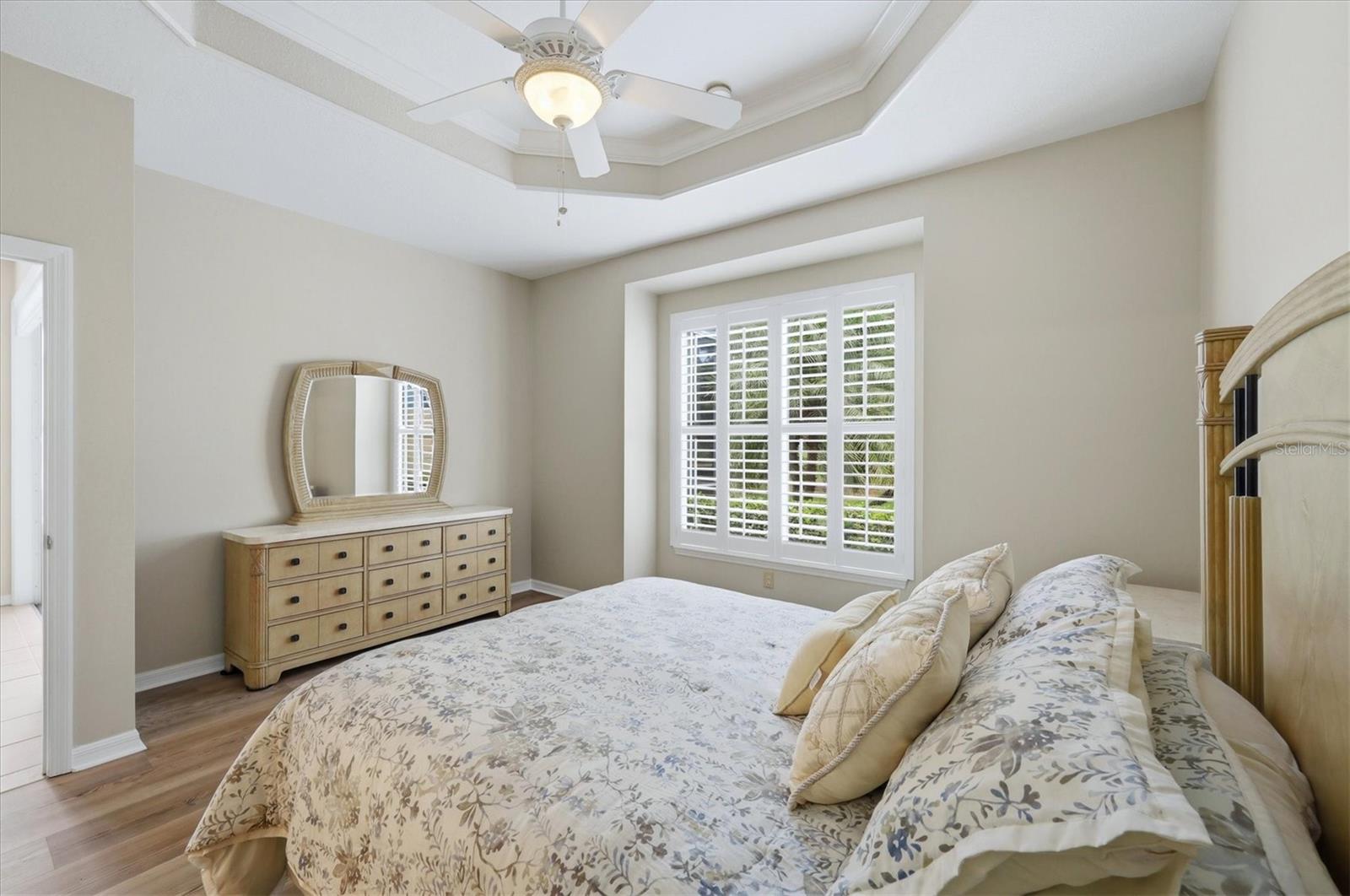 PELICAN POINTE GOLF & CNTRY CL - Residential