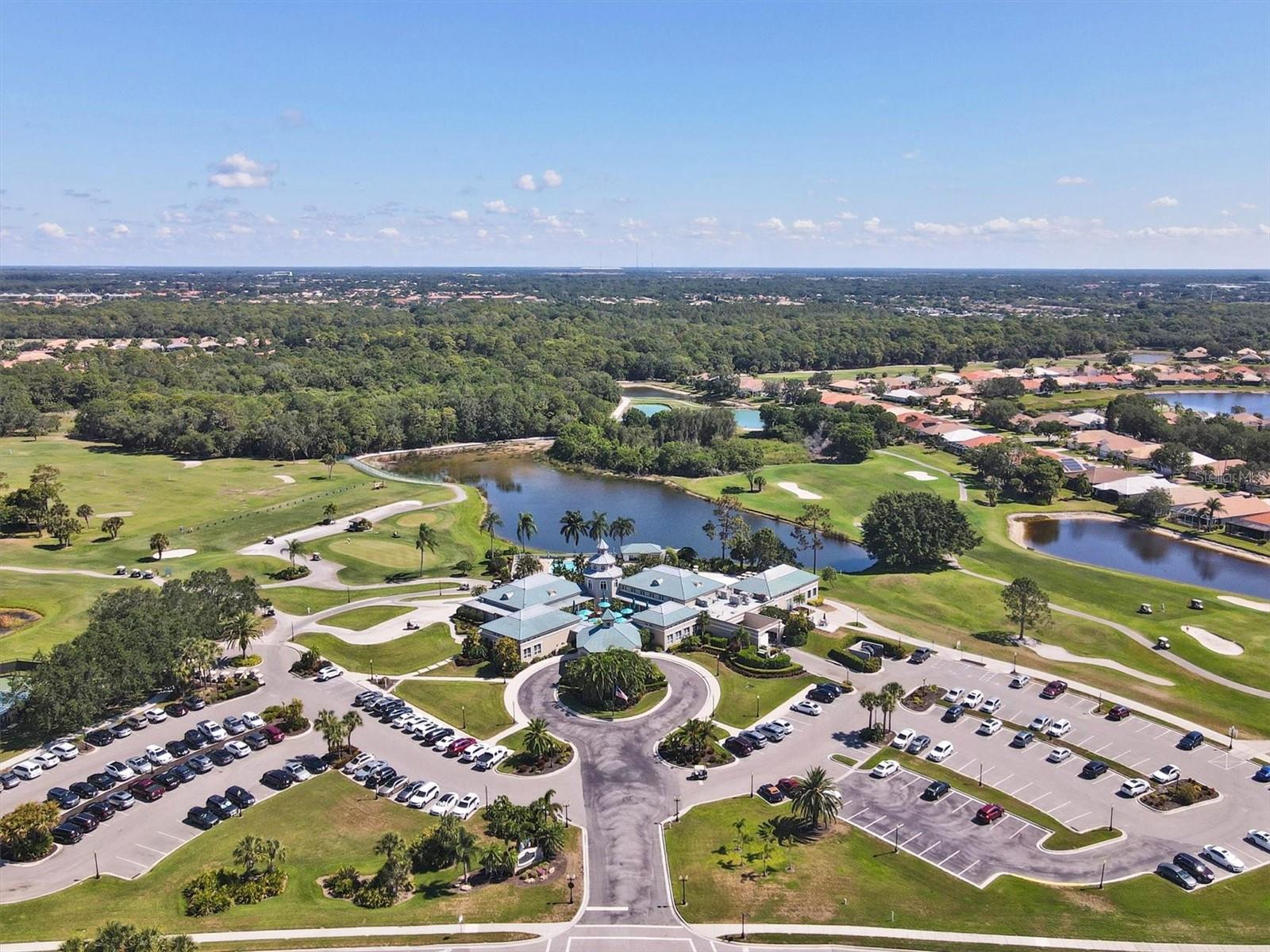 PELICAN POINTE GOLF & CNTRY CL - Residential
