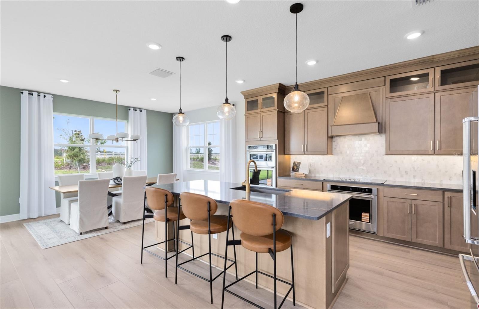 TWO RIVERS - Residential