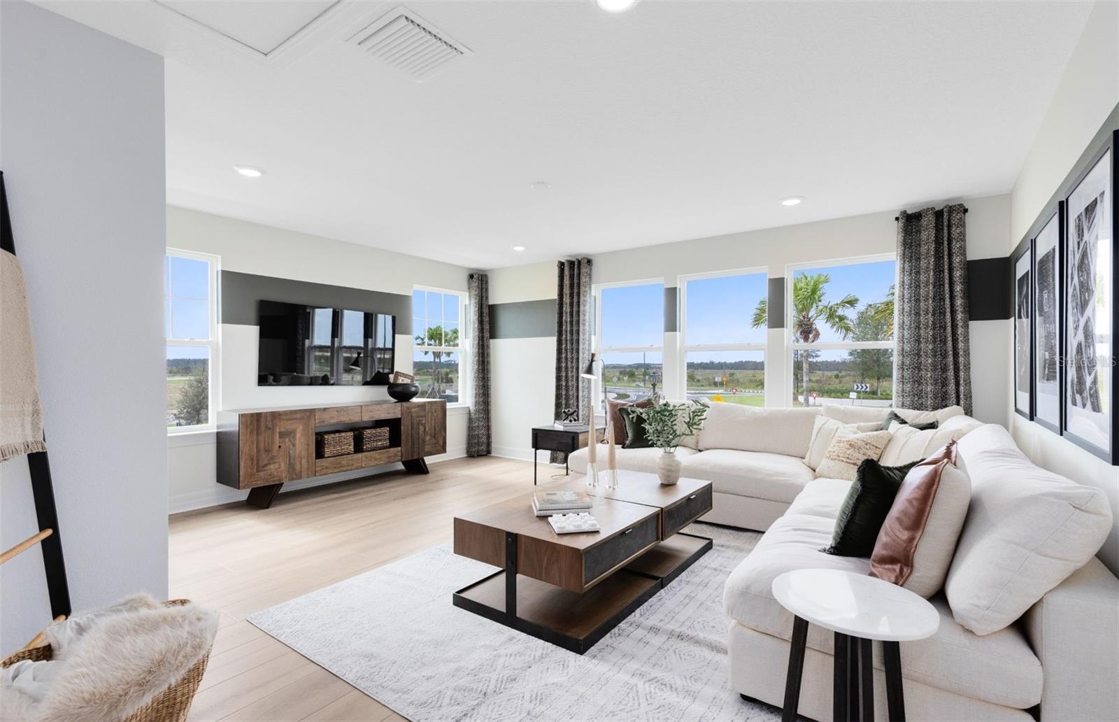 TWO RIVERS - Residential