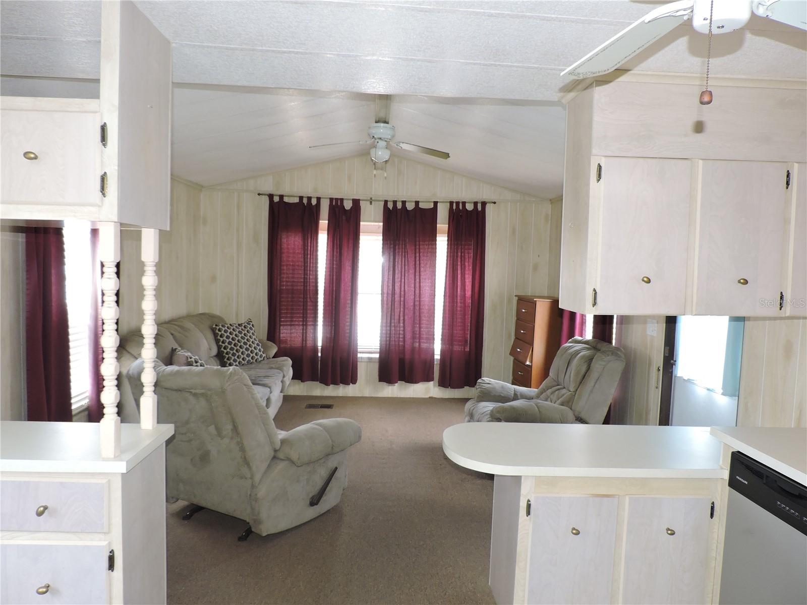 CALOOSA LAKE VILLAGE - Residential