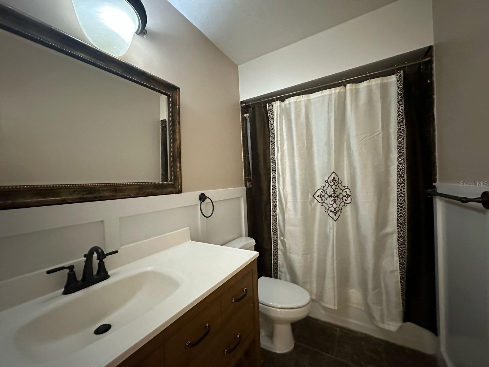 OAKLAN SUB - Residential Lease
