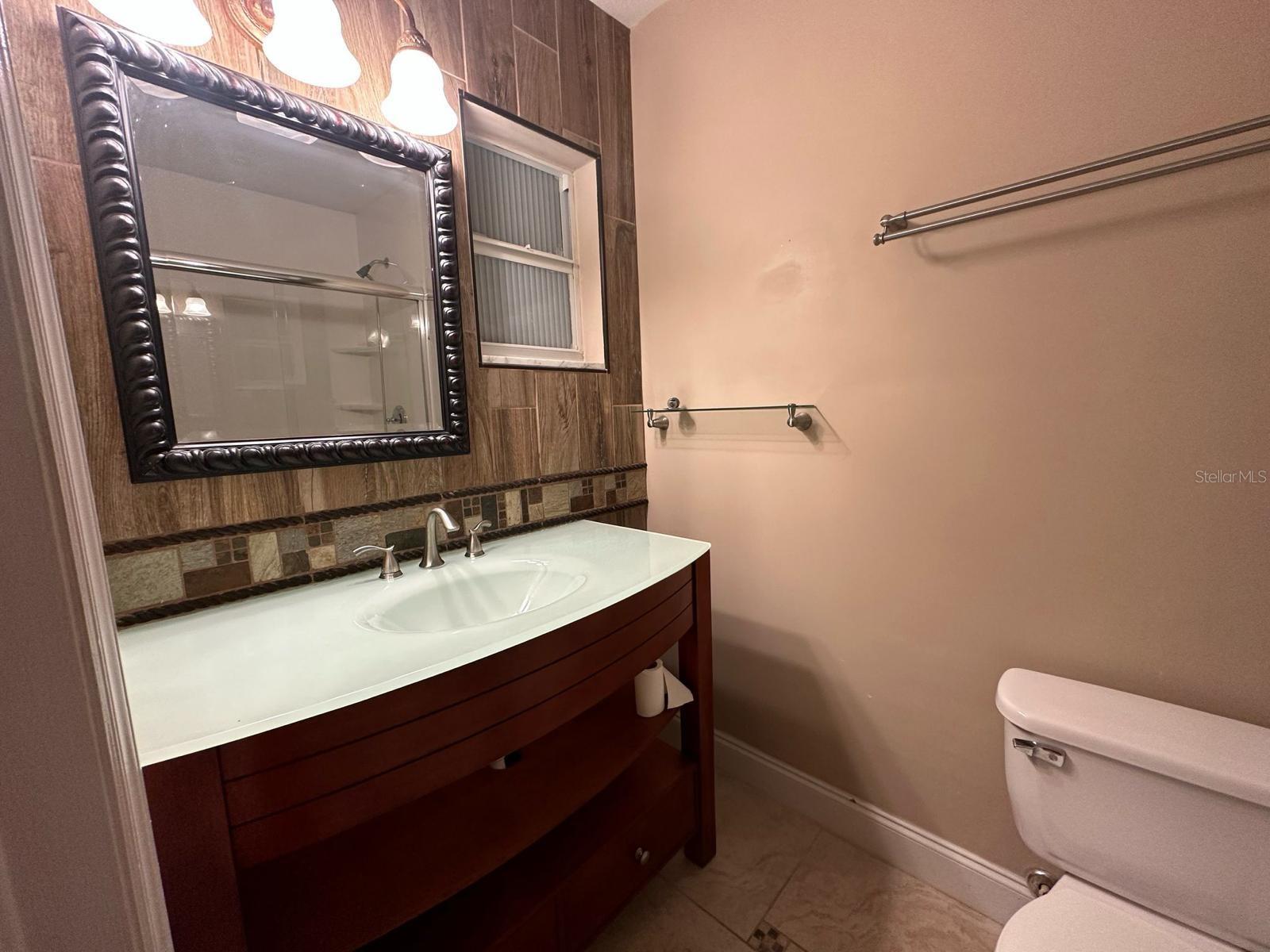 OAKLAN SUB - Residential Lease