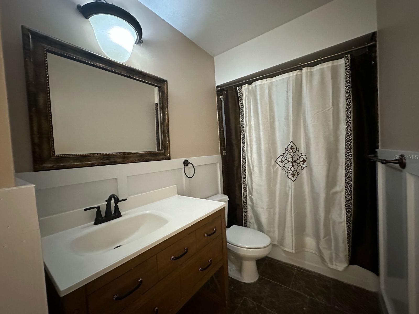 OAKLAN SUB - Residential Lease