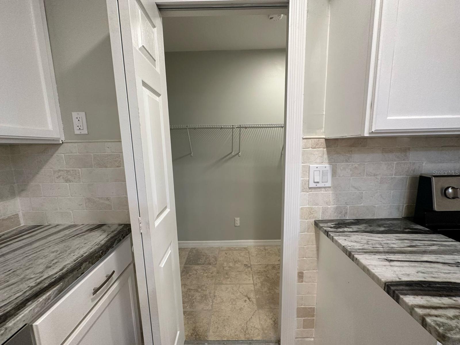 OAKLAN SUB - Residential Lease