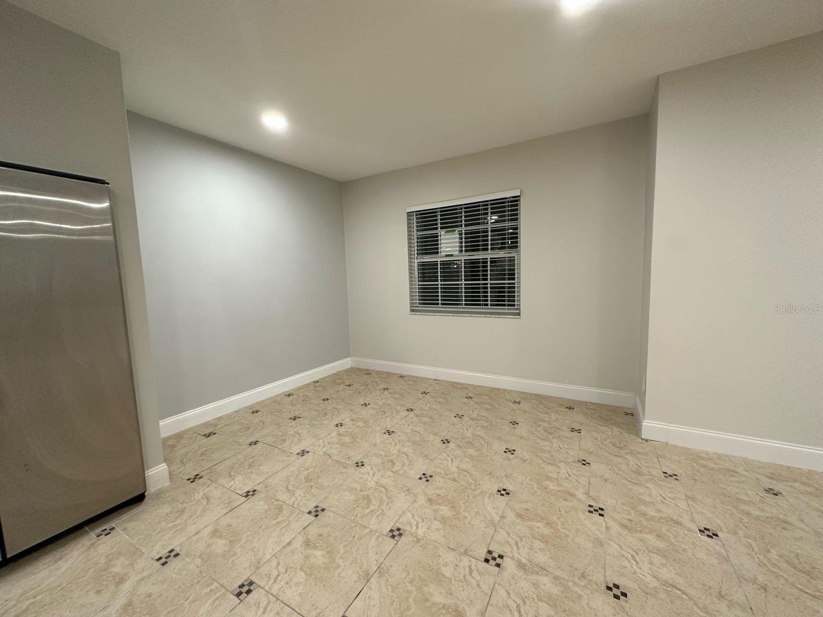 OAKLAN SUB - Residential Lease
