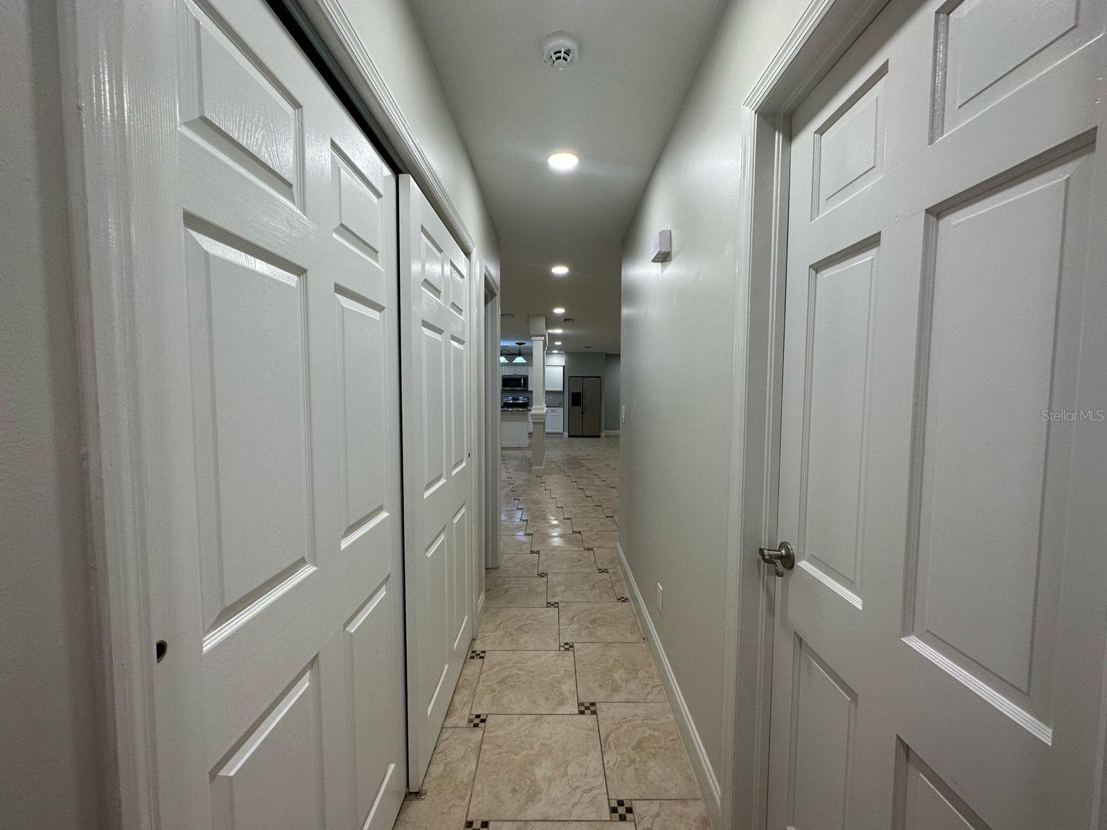 OAKLAN SUB - Residential Lease