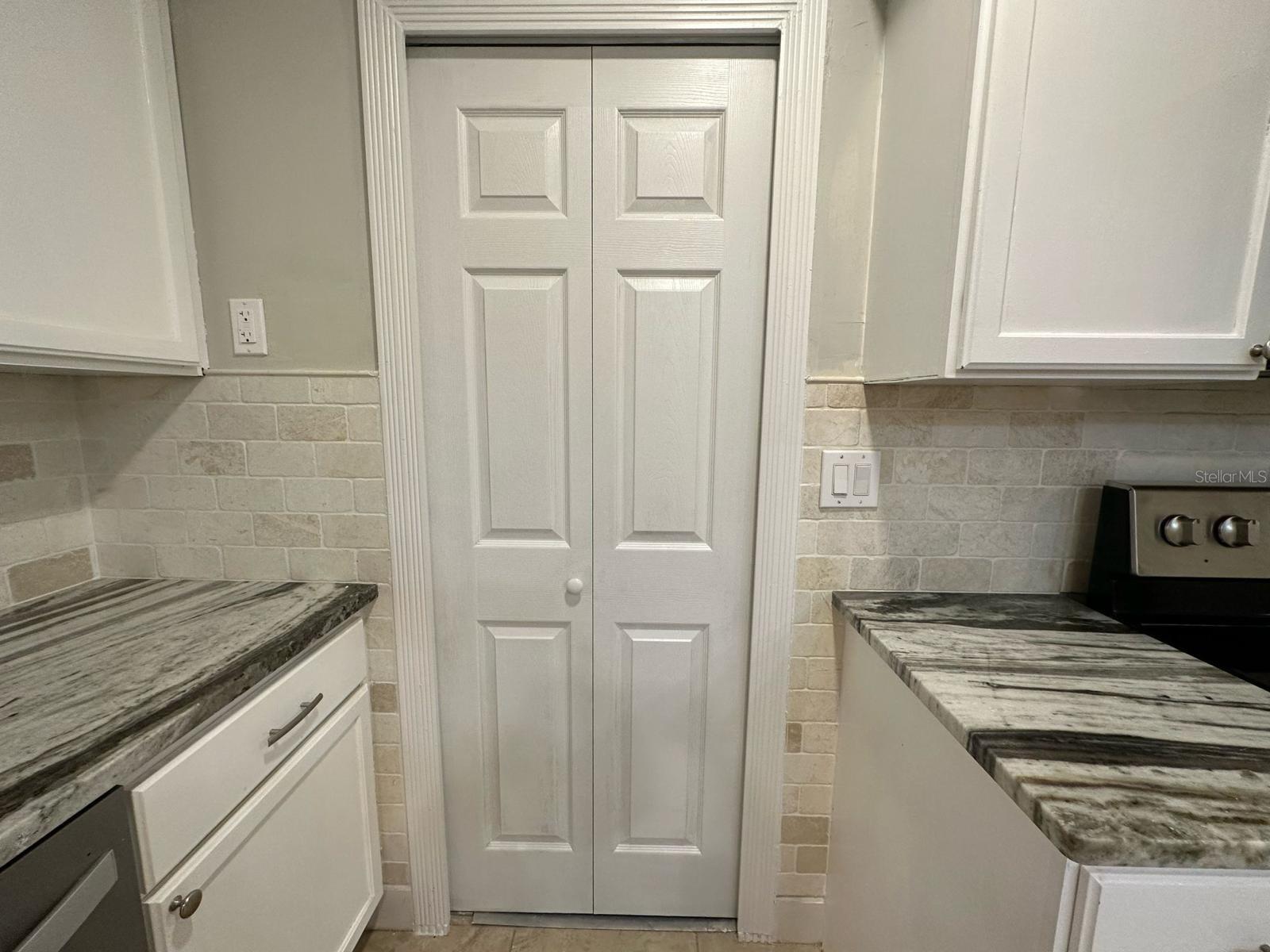 OAKLAN SUB - Residential Lease