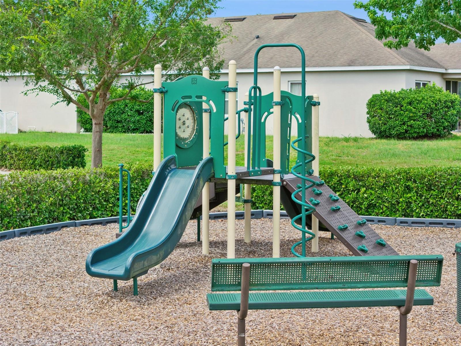 HAMMOCK POINTE - Residential