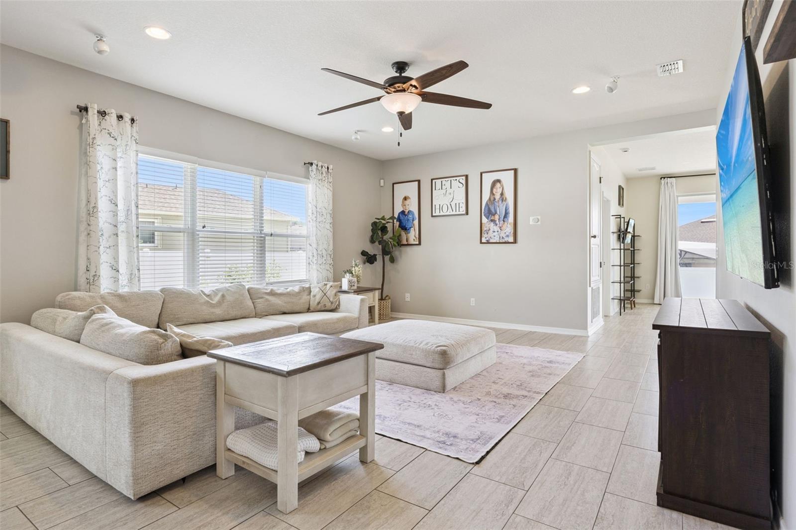 HAMMOCK POINTE - Residential