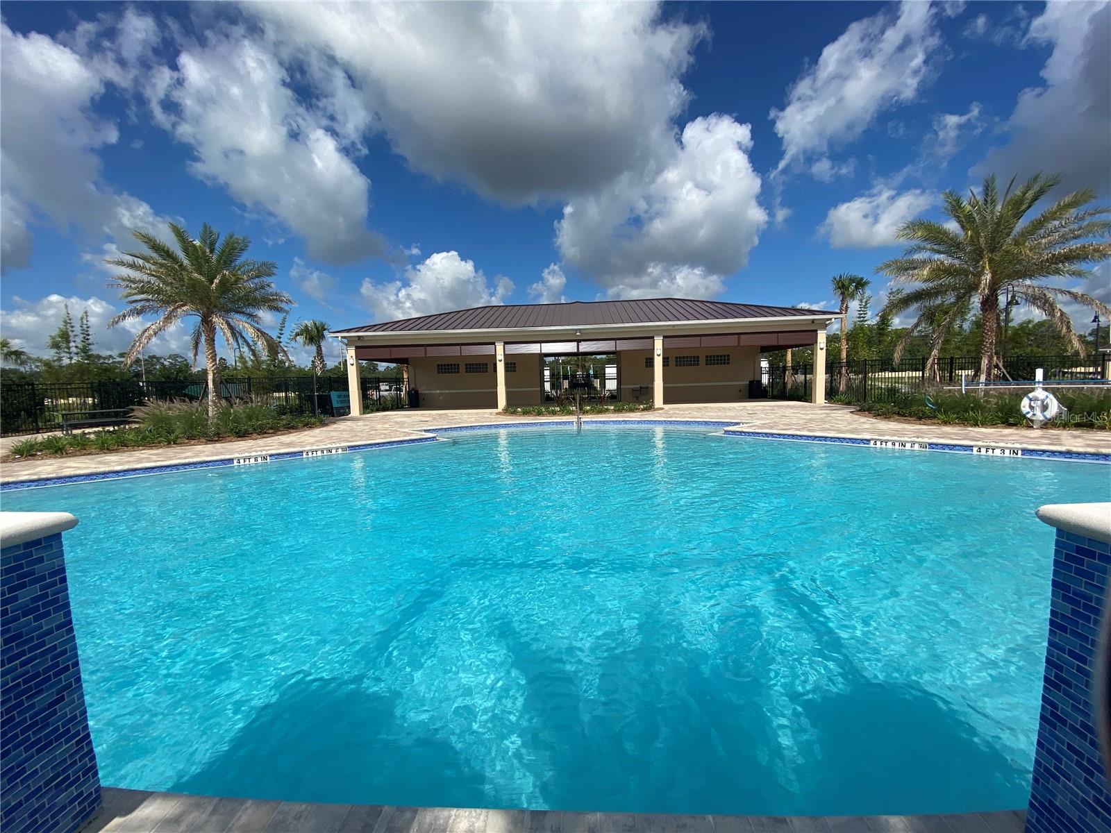HANOVER LAKES - Residential