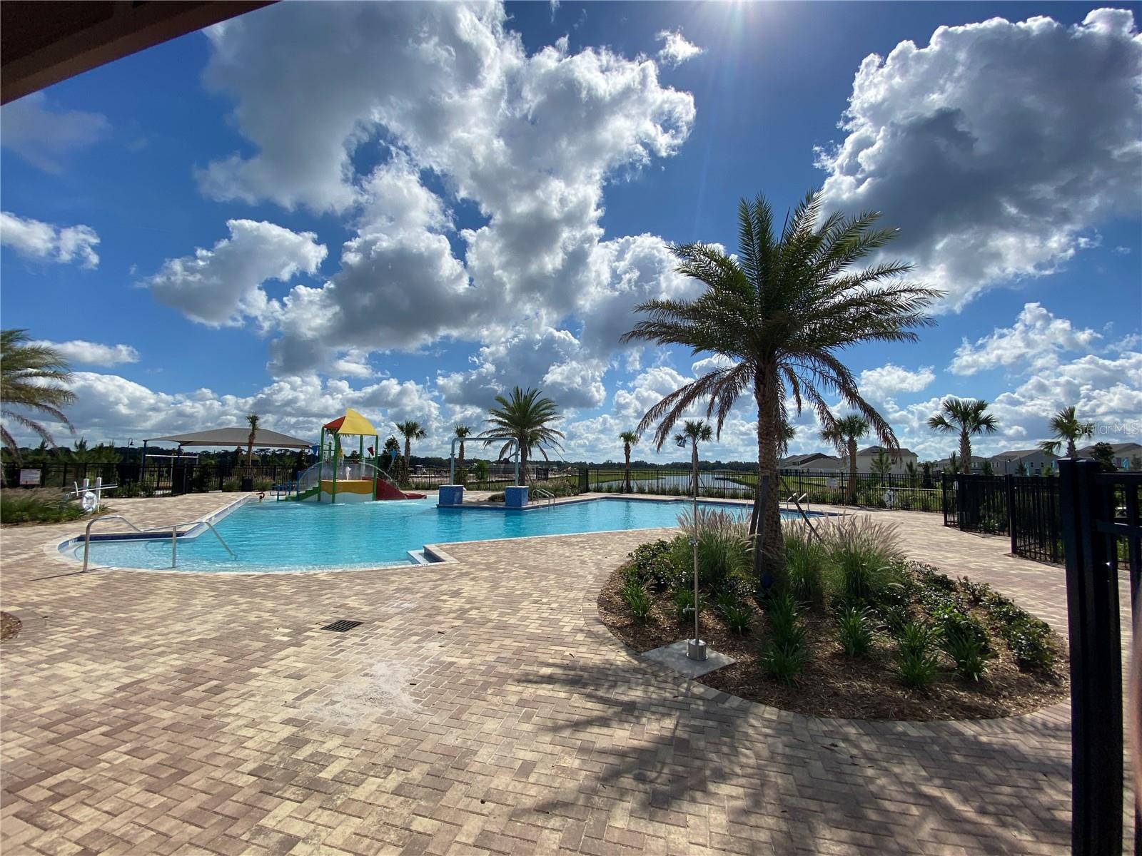 HANOVER LAKES - Residential