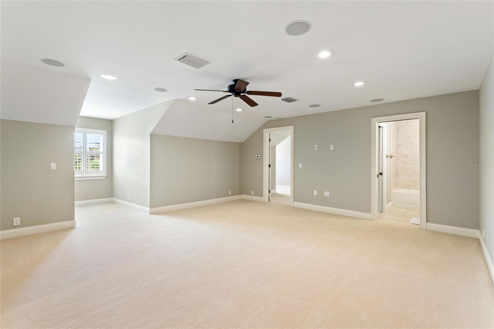 LAKE GIBSON SHORES - Residential