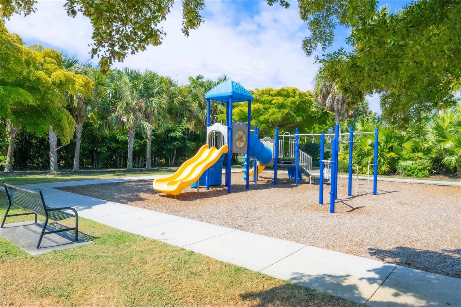 TOSCANA ISLES PH 6 UN 2 - Residential