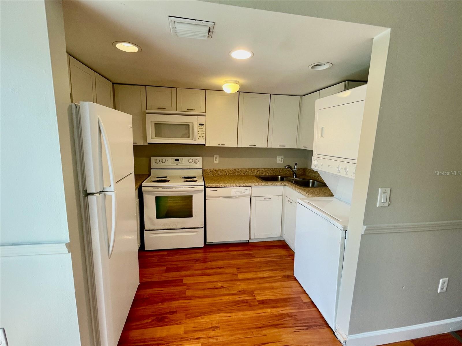 VILLAGE SQUARE CONDO - Residential
