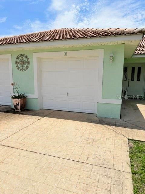 Freshly painted inside ,with new flooring and new fridge ! Larger style duplex for rent ! Property has a screened back covered porch ! Located close to schools, shopping and highways !
3 Bedrooms 2 Bathrooms, tile and LVP throughout , pets welcome ! Unit B