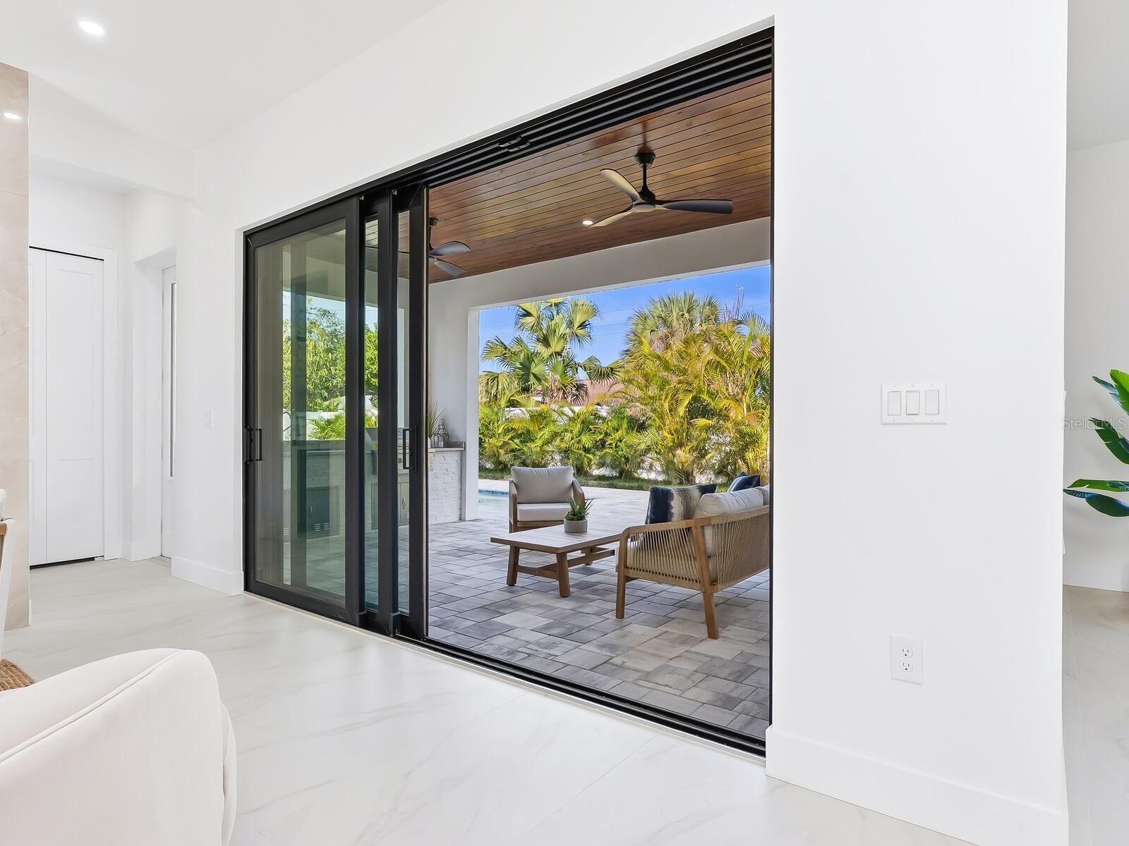 LOMA LINDA PARK - Residential