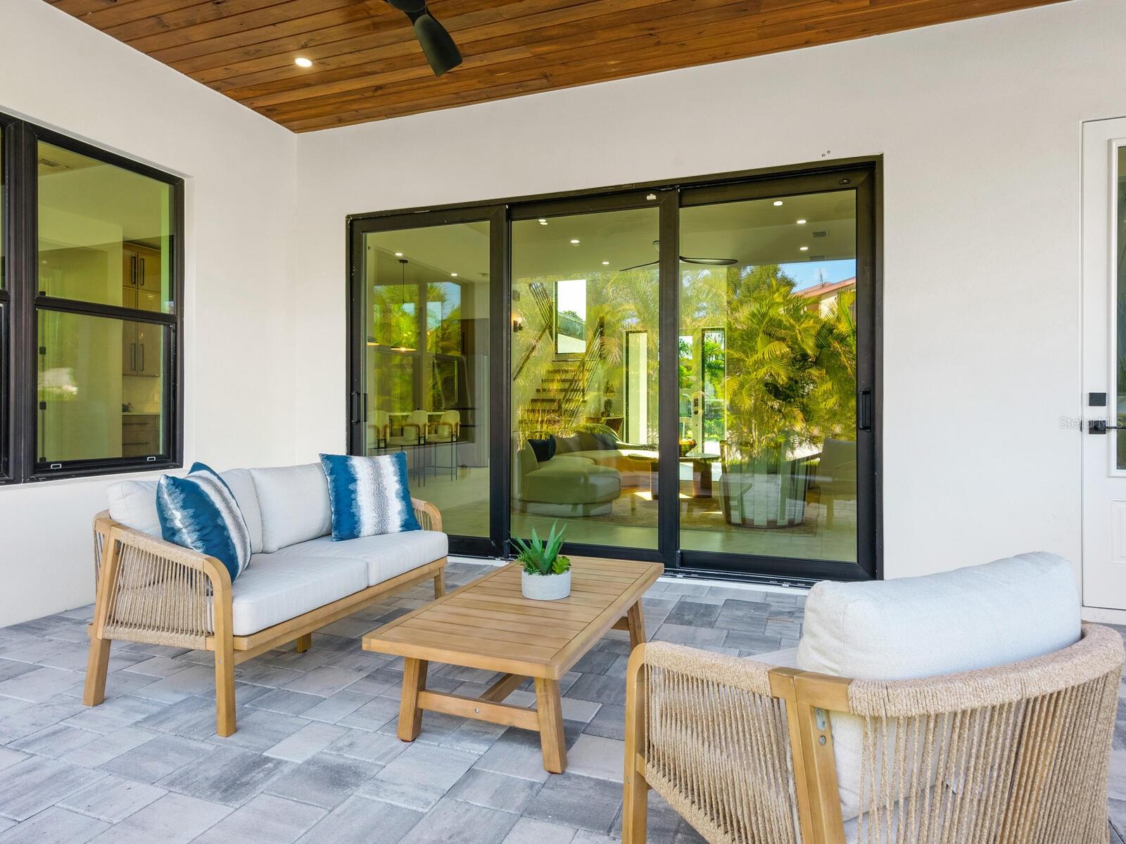 LOMA LINDA PARK - Residential
