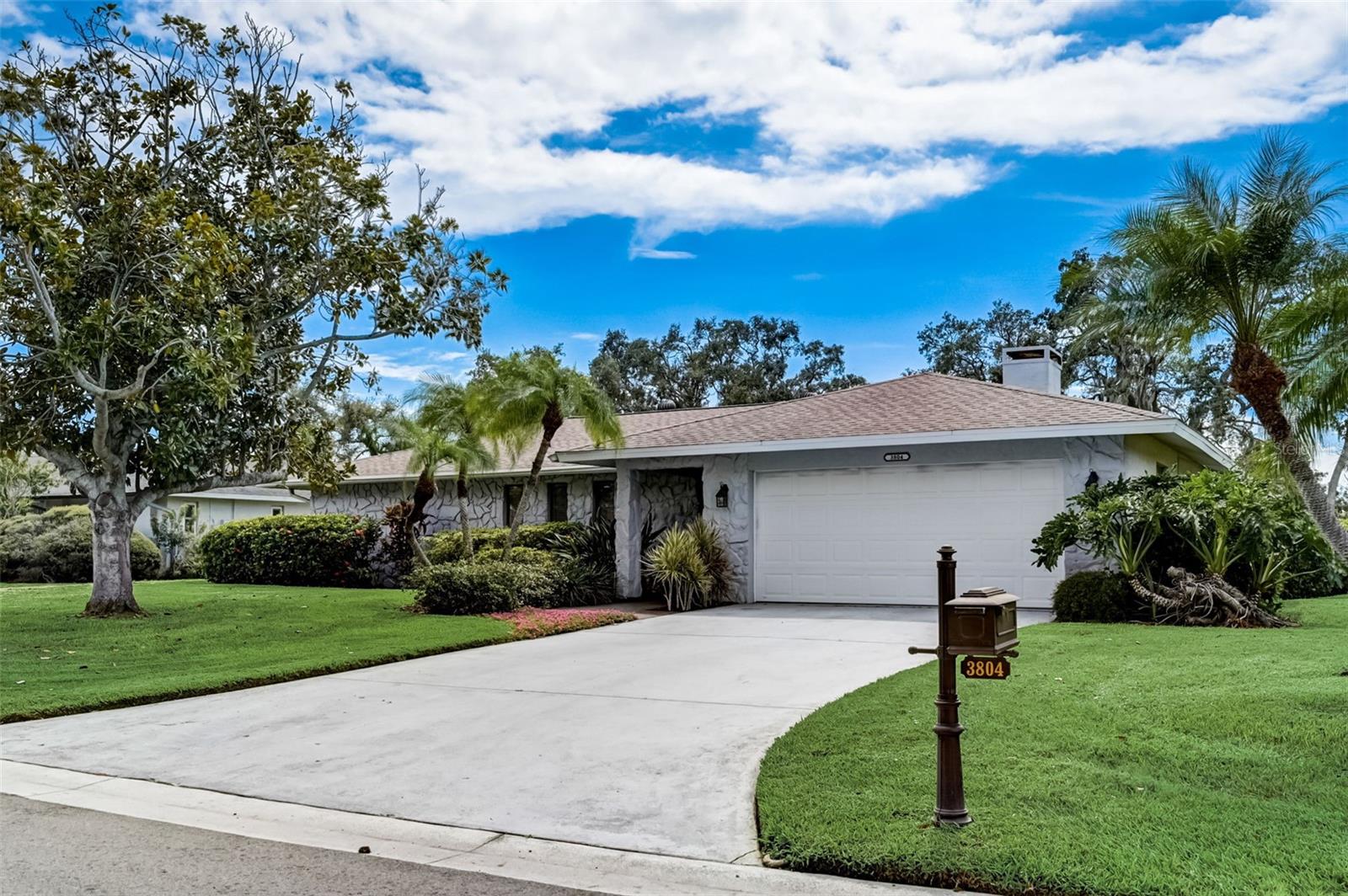 COUNTRY CLUB OF SARASOTA THE - Residential
