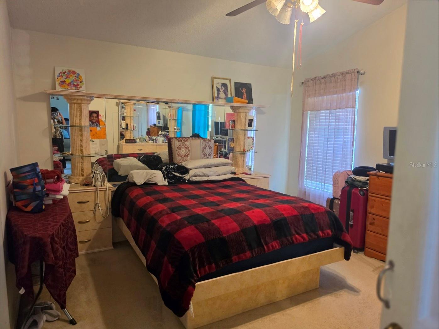 STONEGATE - Residential