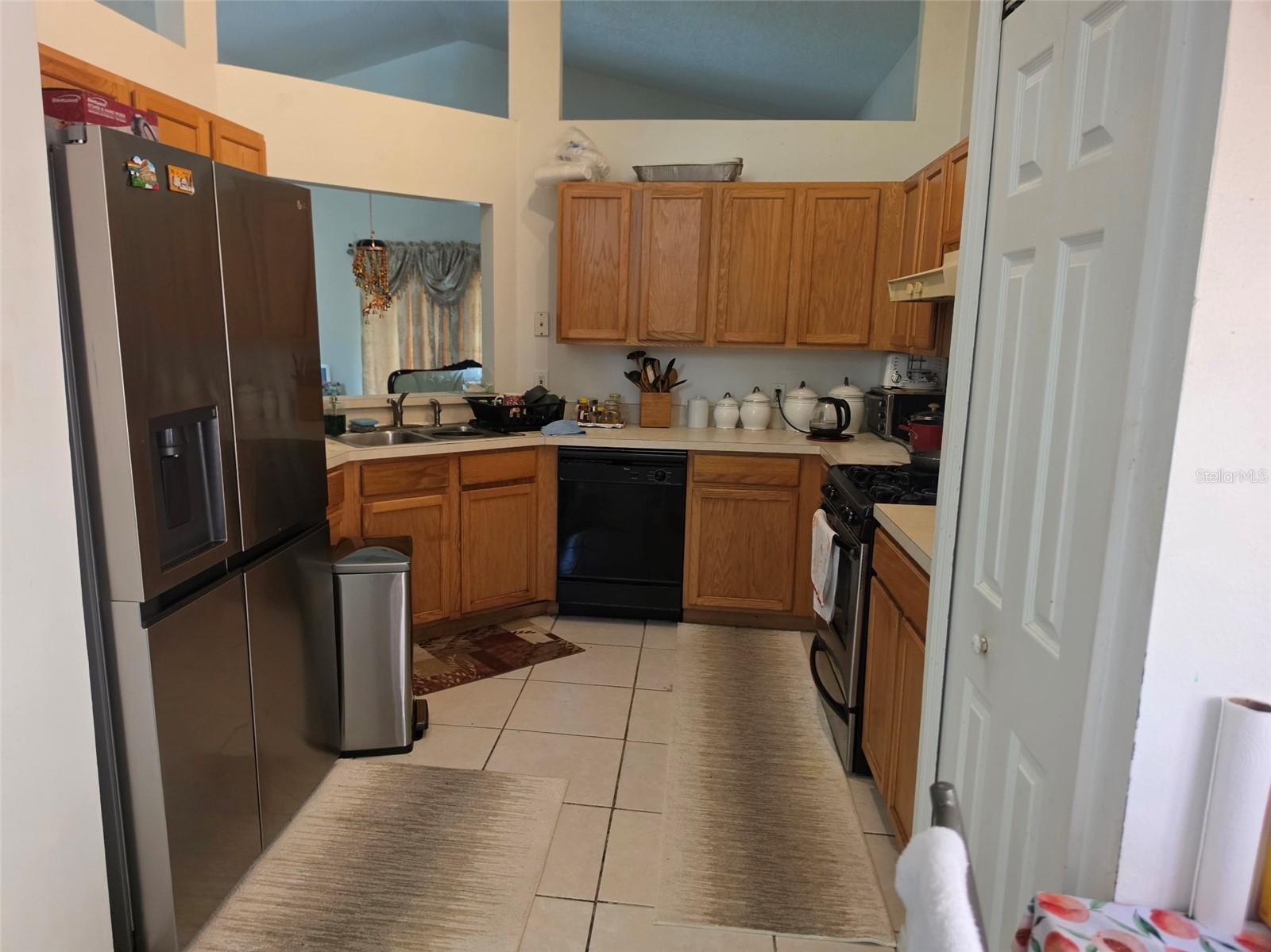 STONEGATE - Residential