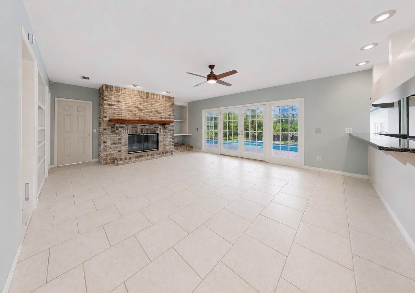 WATERFORD ON THE ALAFIA - Residential