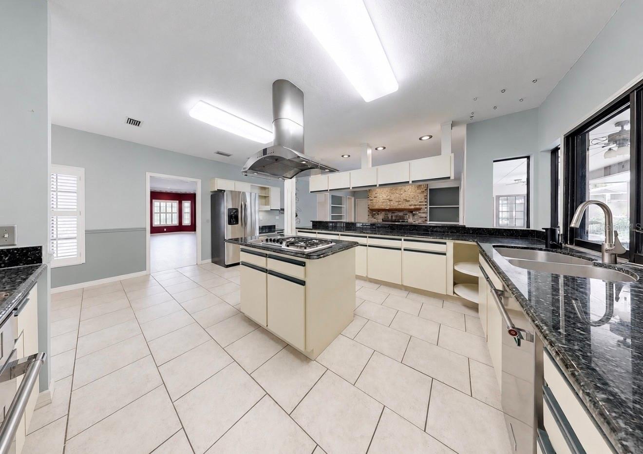 WATERFORD ON THE ALAFIA - Residential