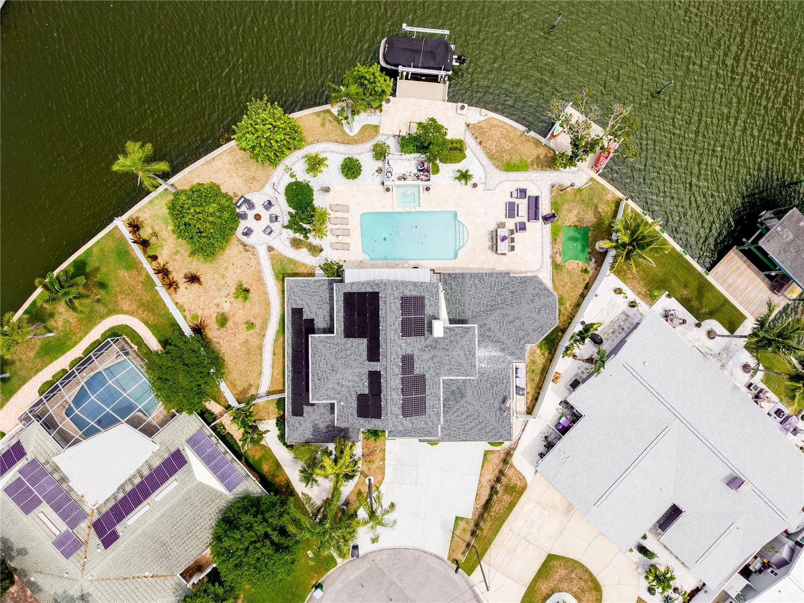 Rare, high-yield luxury investment opportunity in Largo. Currently operating as a premier short-term rental, this 6-bedroom, 3-bath waterfront property is being sold fully furnished and completely 'turnkey.' Featuring 510’ of water frontage, a heated pool/spa, and two private docks, this asset is engineered for guest demand and low maintenance. Recent upgrades include a new roof, solar system, HVAC, and impact-resistant windows. Financials available to qualified buyers. Please coordinate all showings via ShowingTime; 24-hour notice required to respect current guest bookings.
This property is an active, revenue-generating short-term rental (Airbnb).