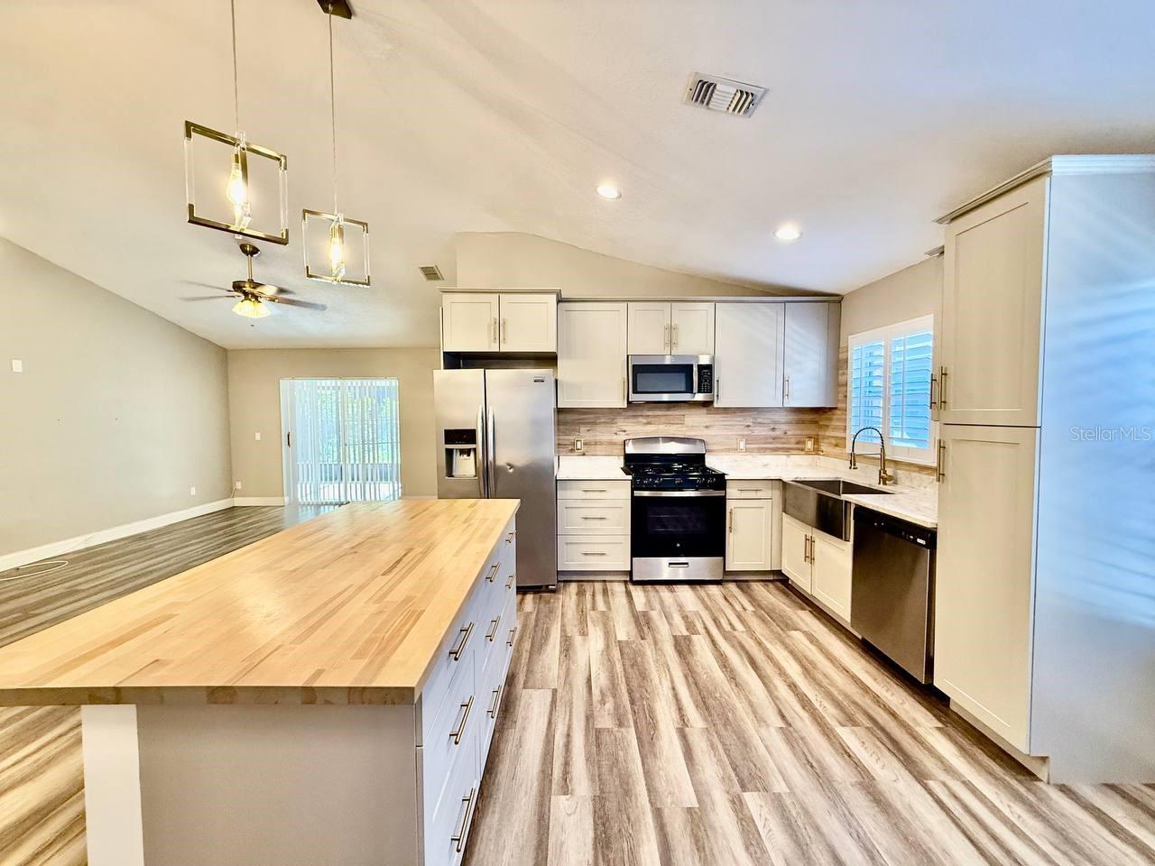 THE OAKS AT BUSCH - Residential Lease