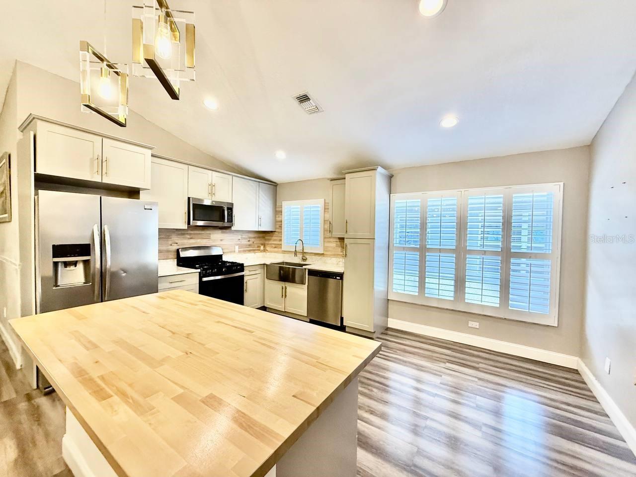 THE OAKS AT BUSCH - Residential Lease