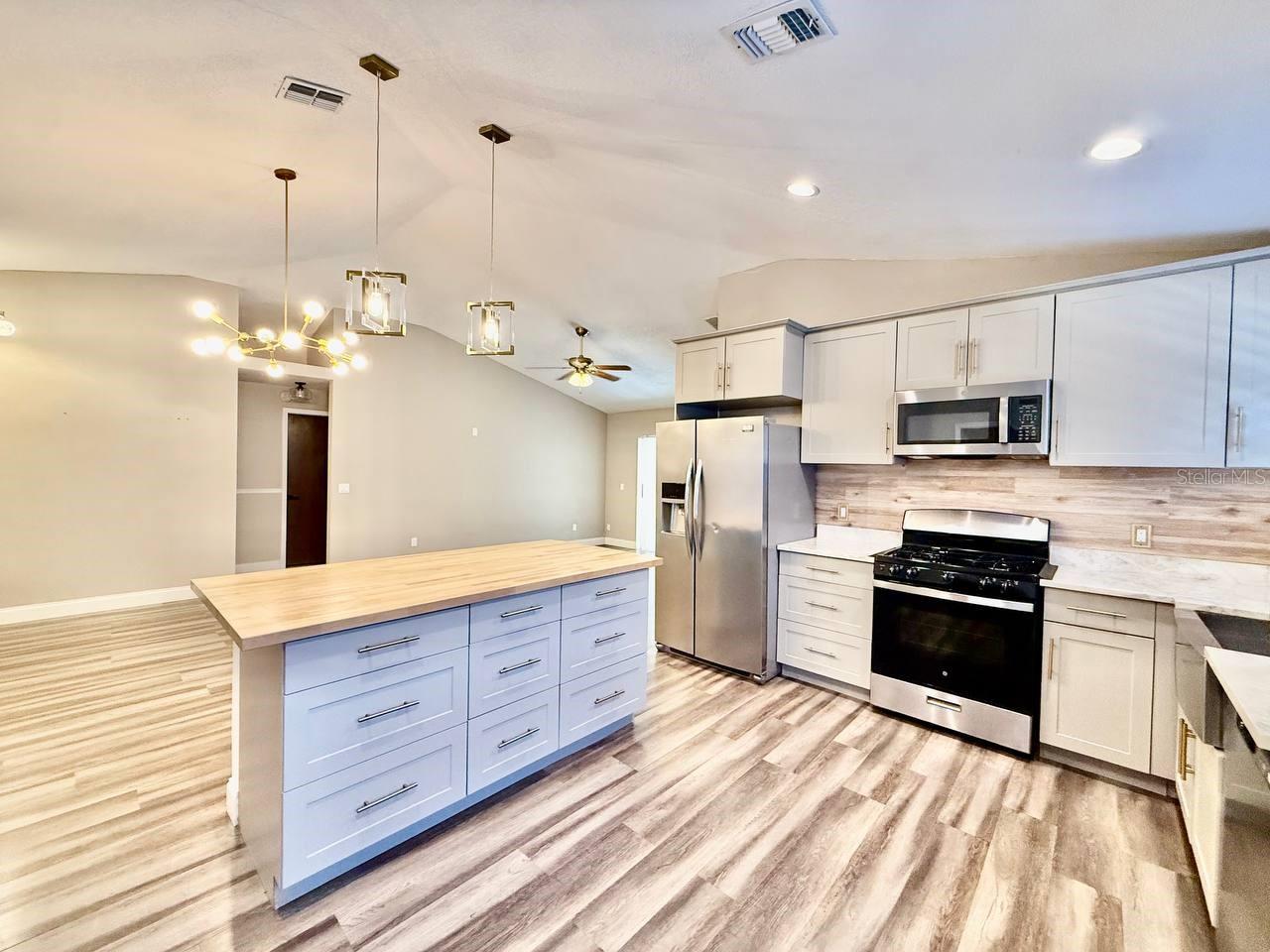 THE OAKS AT BUSCH - Residential Lease