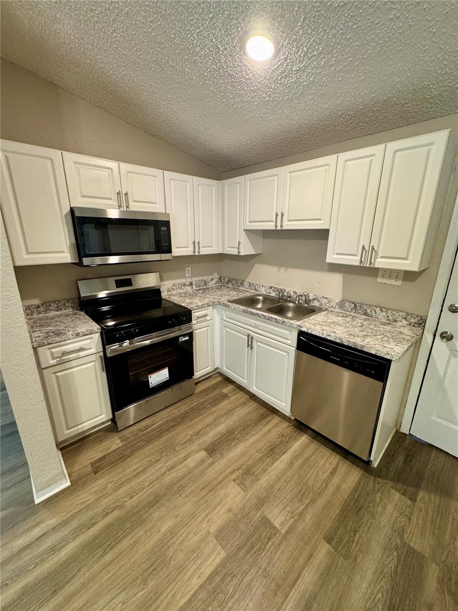 SUNRAY ESTATES UNIT 1 - Residential