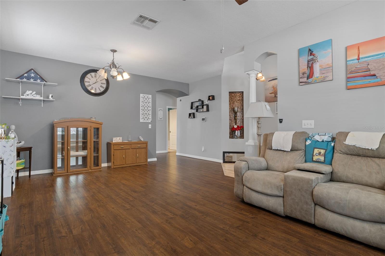 SPRING RIDGE - Residential