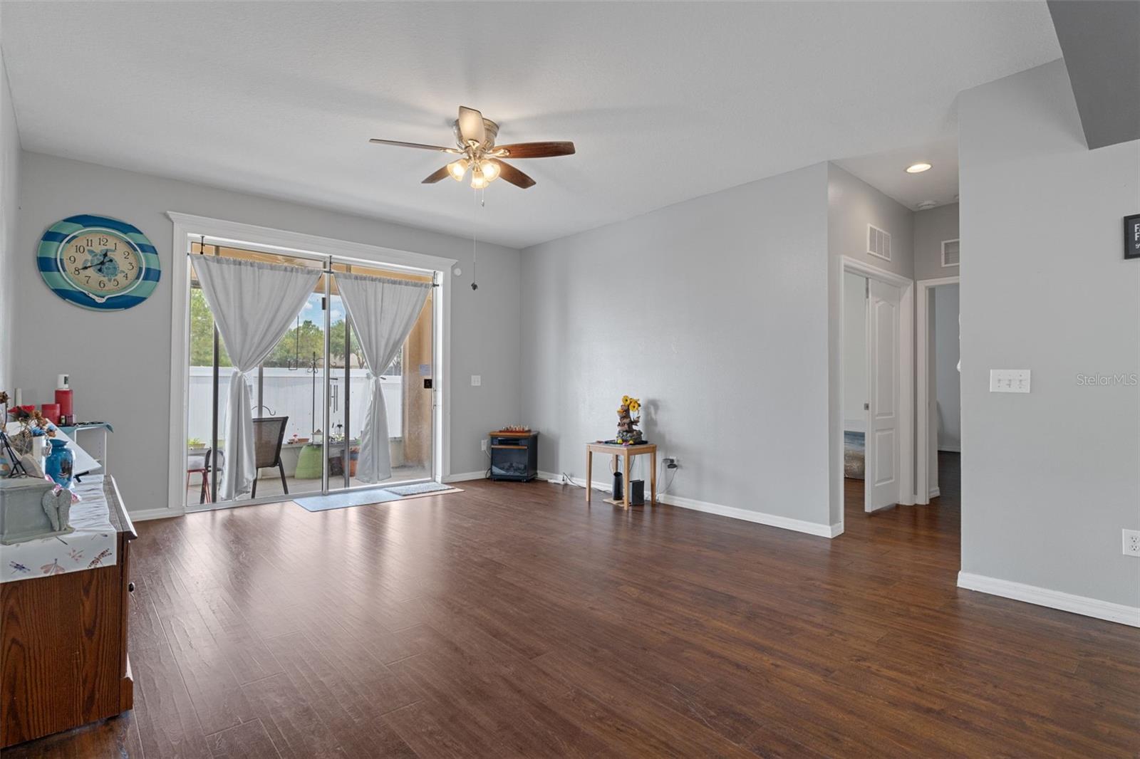 SPRING RIDGE - Residential