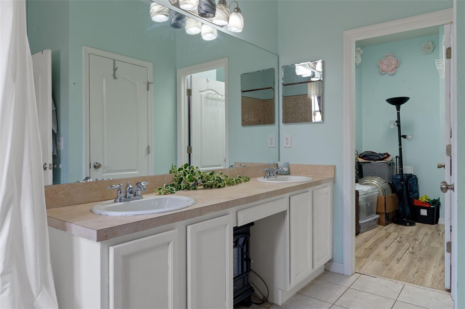 SPRING RIDGE - Residential