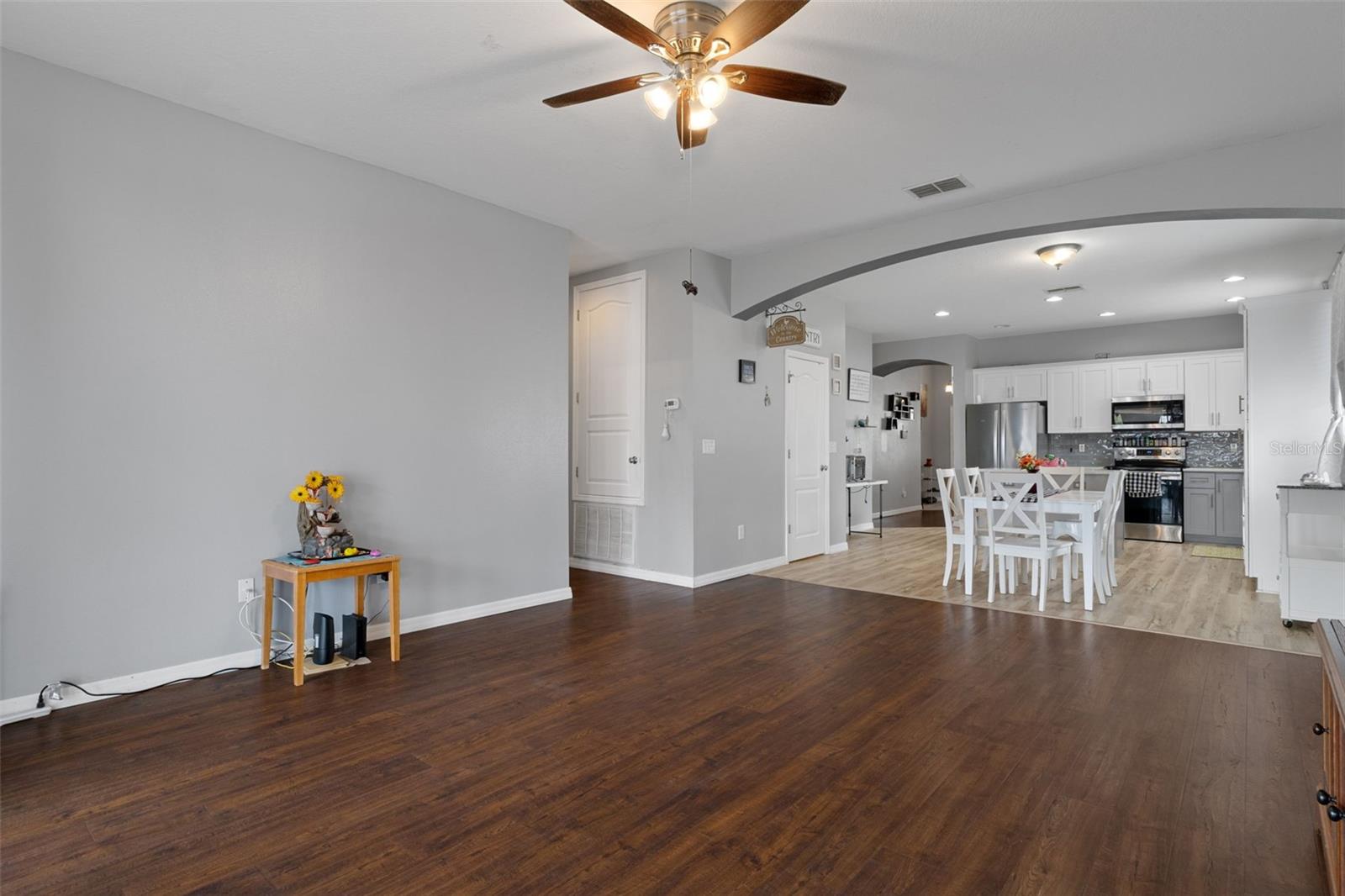 SPRING RIDGE - Residential