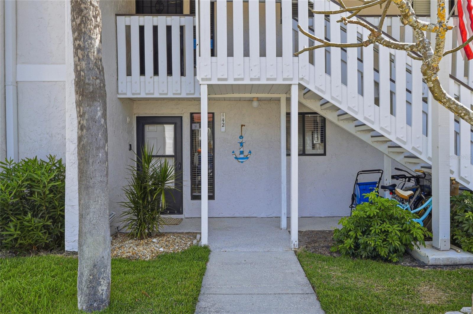 RUNAWAY BAY - Residential