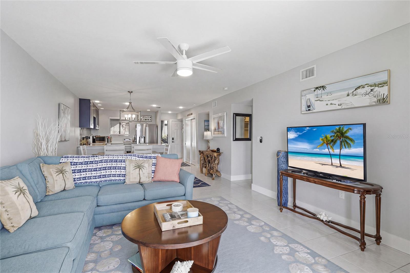 RUNAWAY BAY - Residential