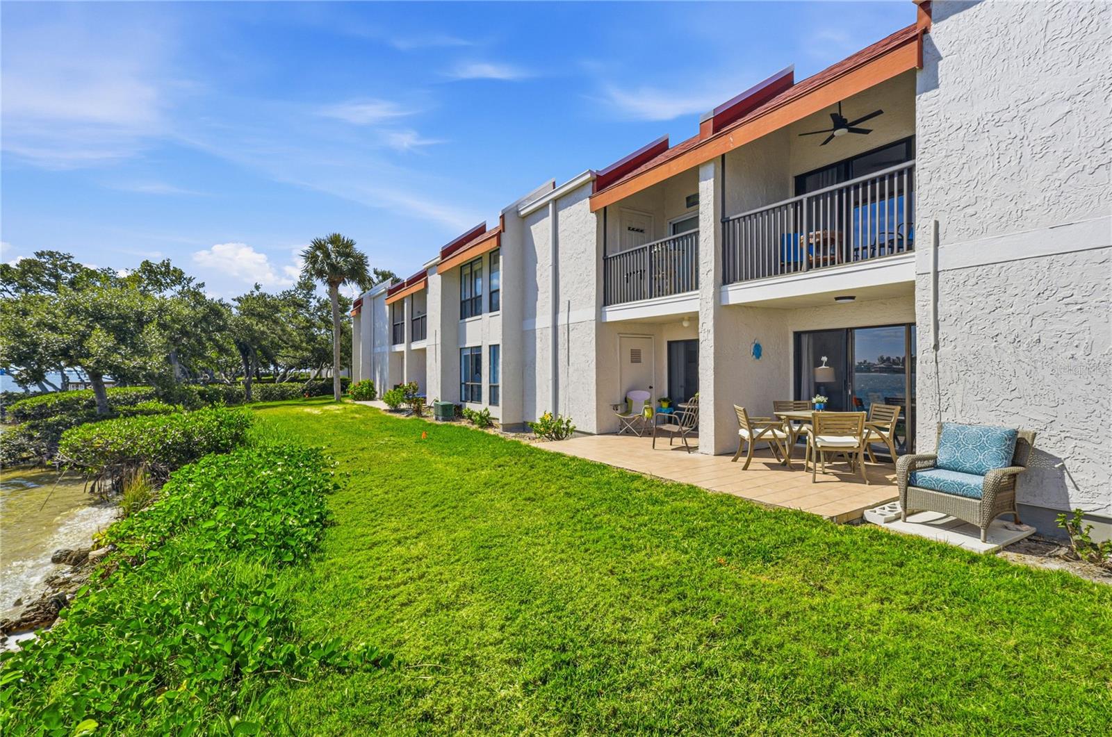 RUNAWAY BAY - Residential