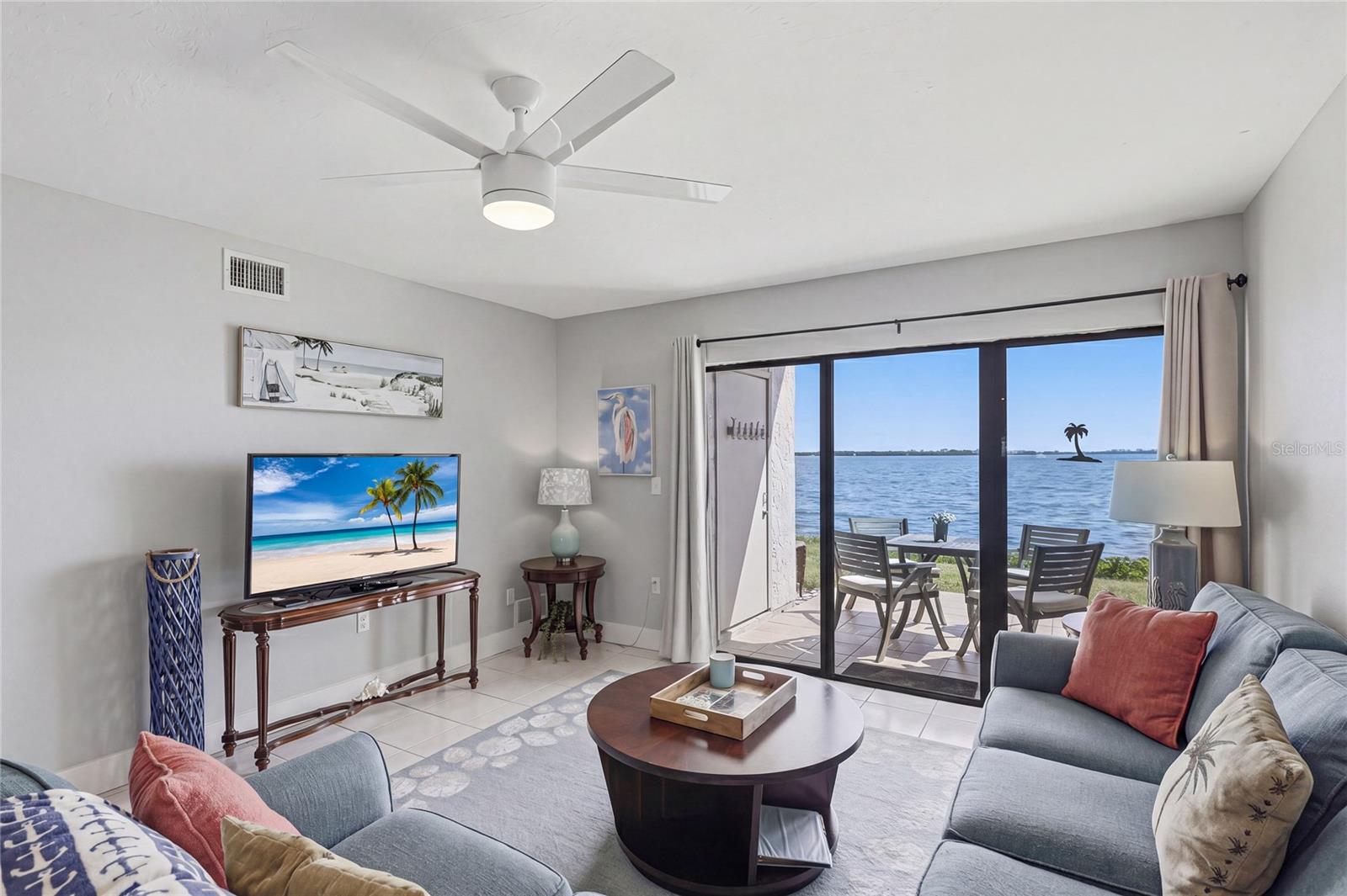 RUNAWAY BAY - Residential