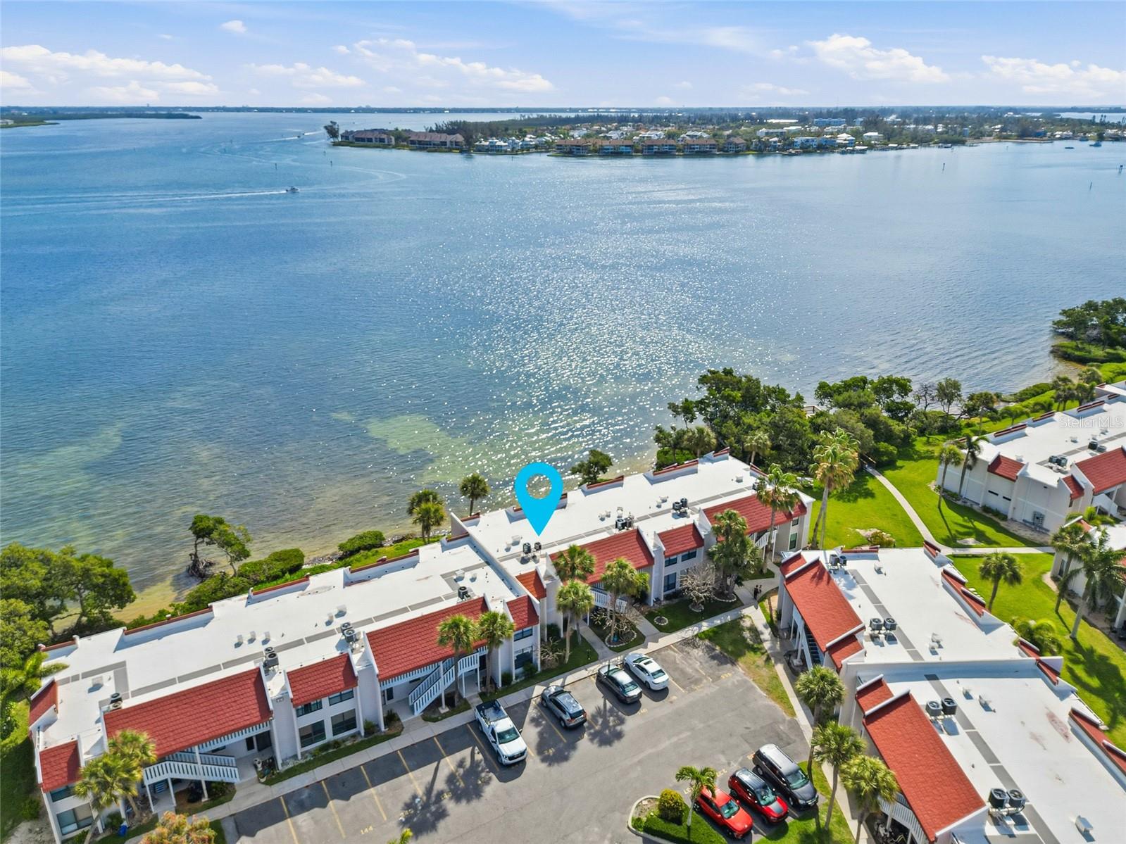 RUNAWAY BAY - Residential