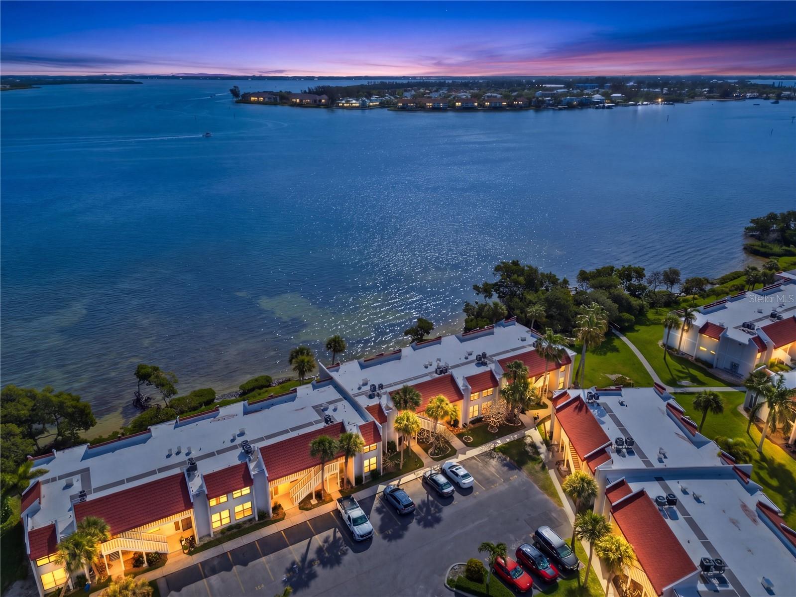 RUNAWAY BAY - Residential