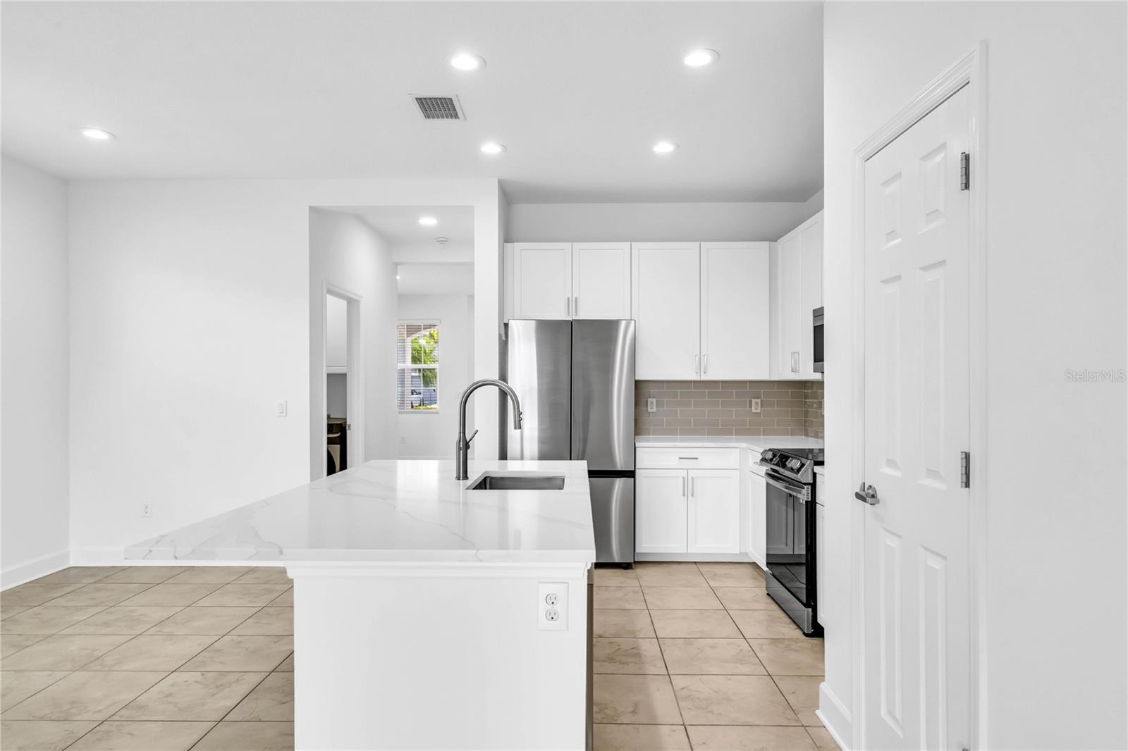 PALMER LAKE A REP - Residential Lease