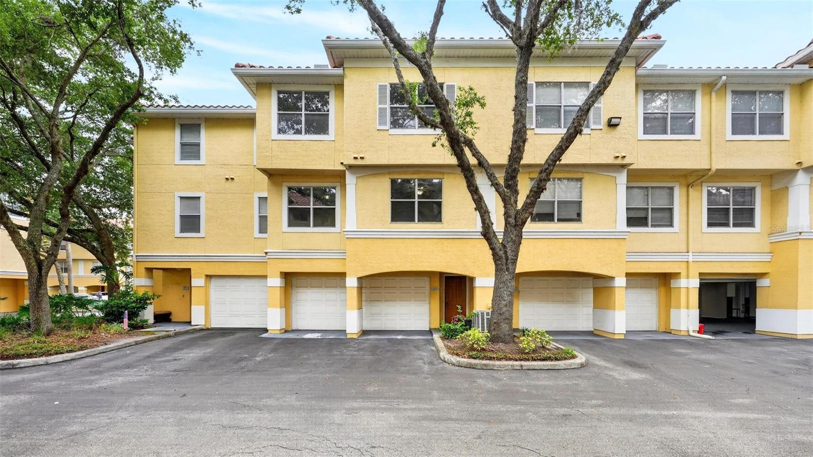 VISCONTI EAST BLDG 27 - Residential