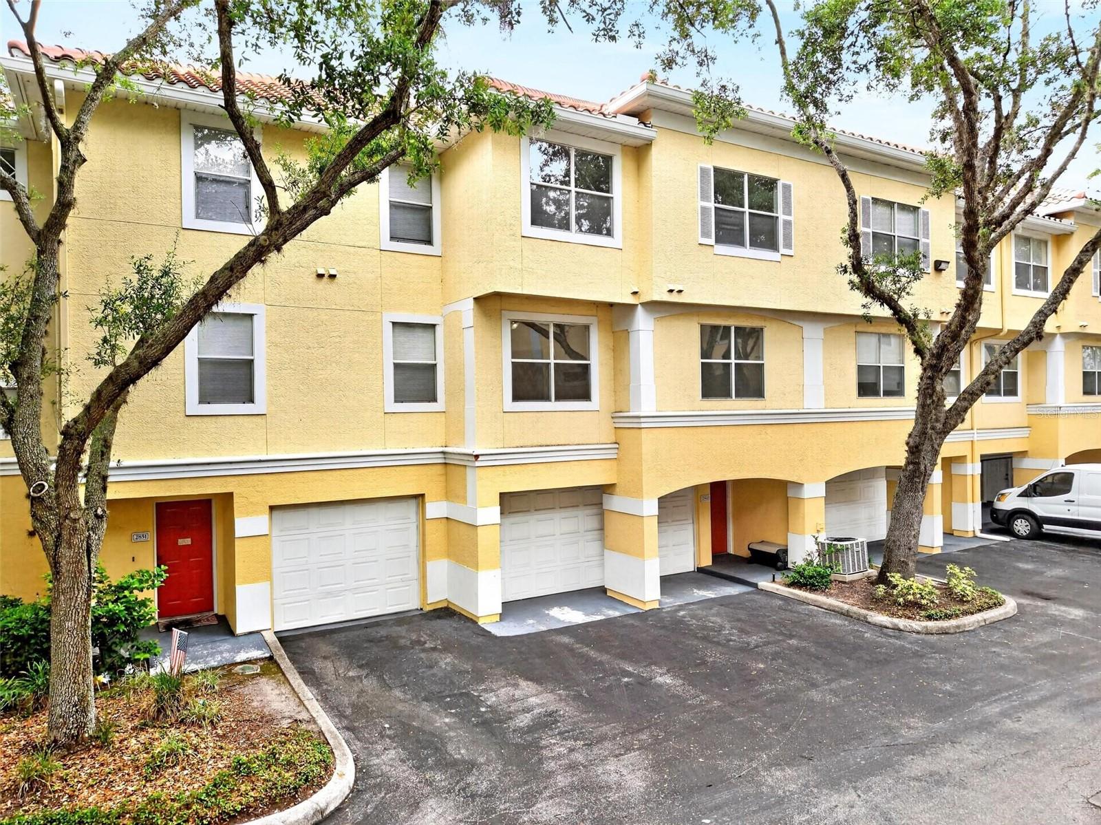 VISCONTI EAST BLDG 27 - Residential